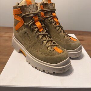 Canada Goose Women's Journey Boot Lite - Size 8 US - EU 39